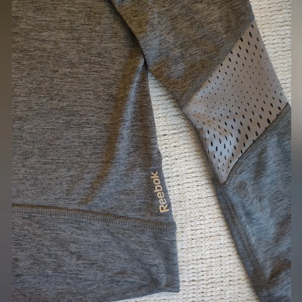 Girls Reebok Long Sleeve Active Top, Size XS 6-8